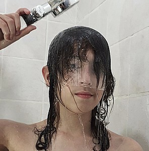 מגן מים לעיניים- צפו בסרטון, פתרון גאוני למקלחת! מגן מים לעיניים- צפו בסרטון, פתרון גאוני למקלחת!